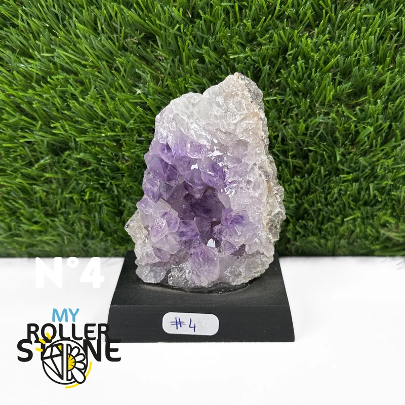 Amethyst auf Sockel
