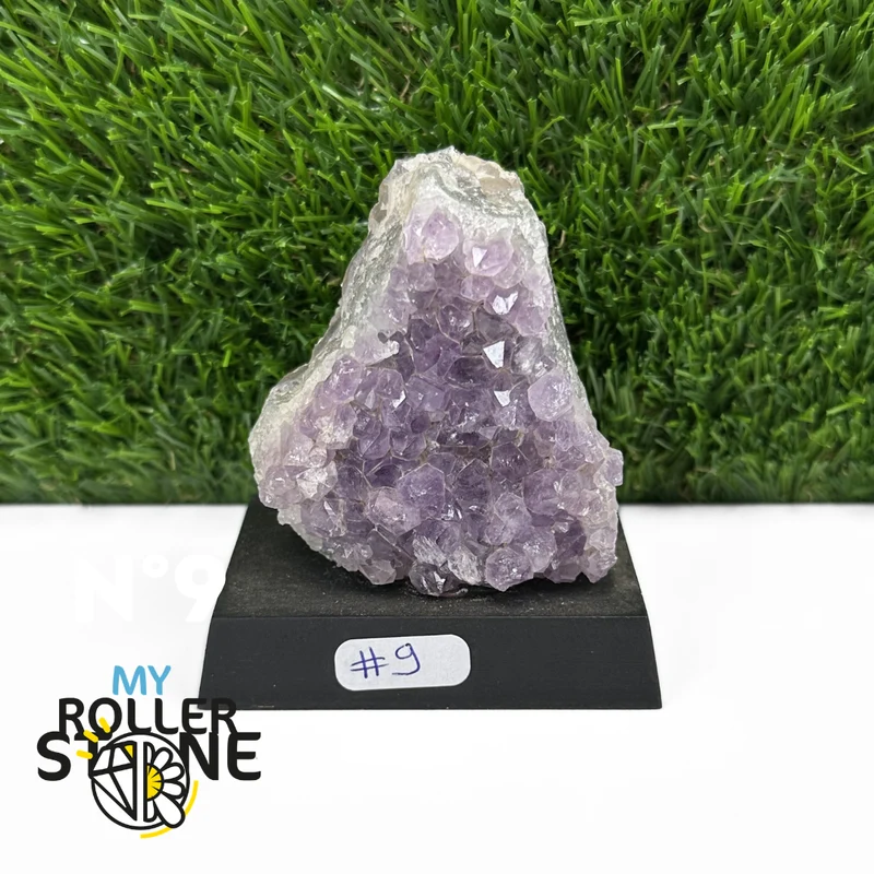 Amethyst auf Sockel