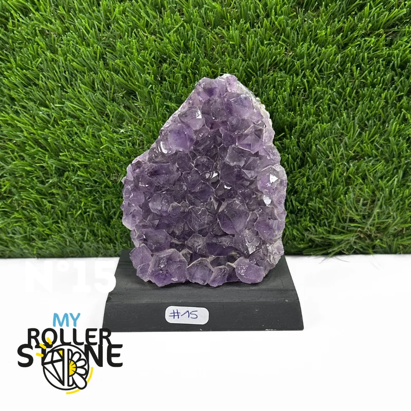 Amethyst auf Sockel