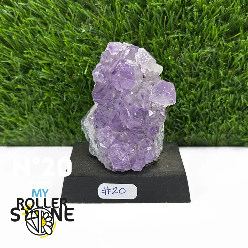 Amethyst auf Sockel