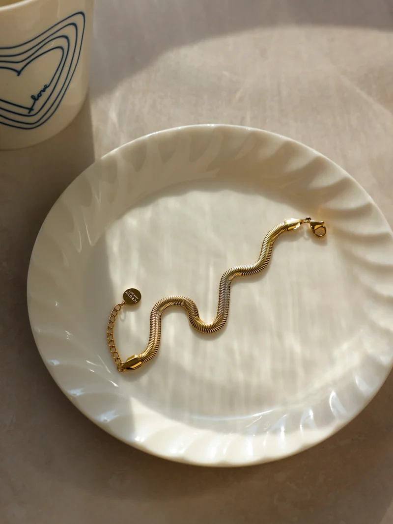 Simple Grace ARMBAND
