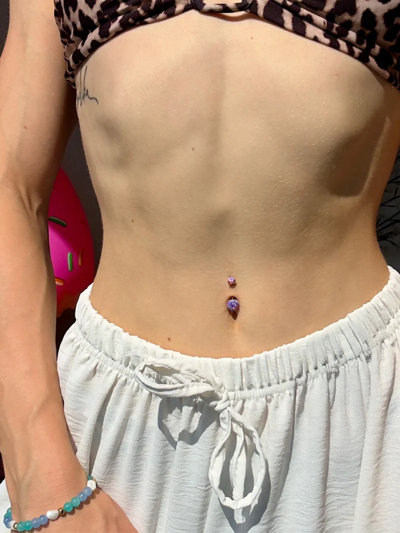 Stellar Whisper Purple Titan Bauchnabelpiercing