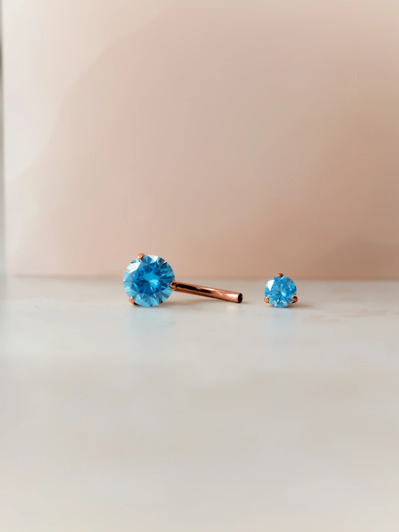Serene Glow Azure Titan Bauchnabelpiercing