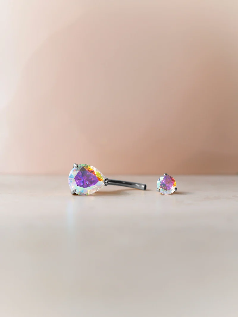 Dreamy Glow Rainbow Titan Bauchnabelpiercing