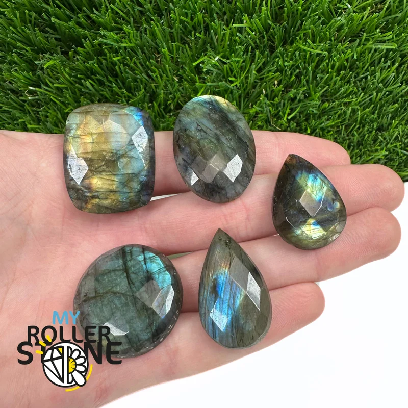 Freiform-Facettenschliff-Labradorit-Cabochon 5A