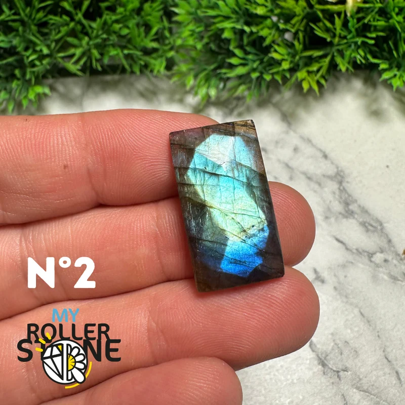 Freiform-Facettenschliff-Labradorit-Cabochon 5A