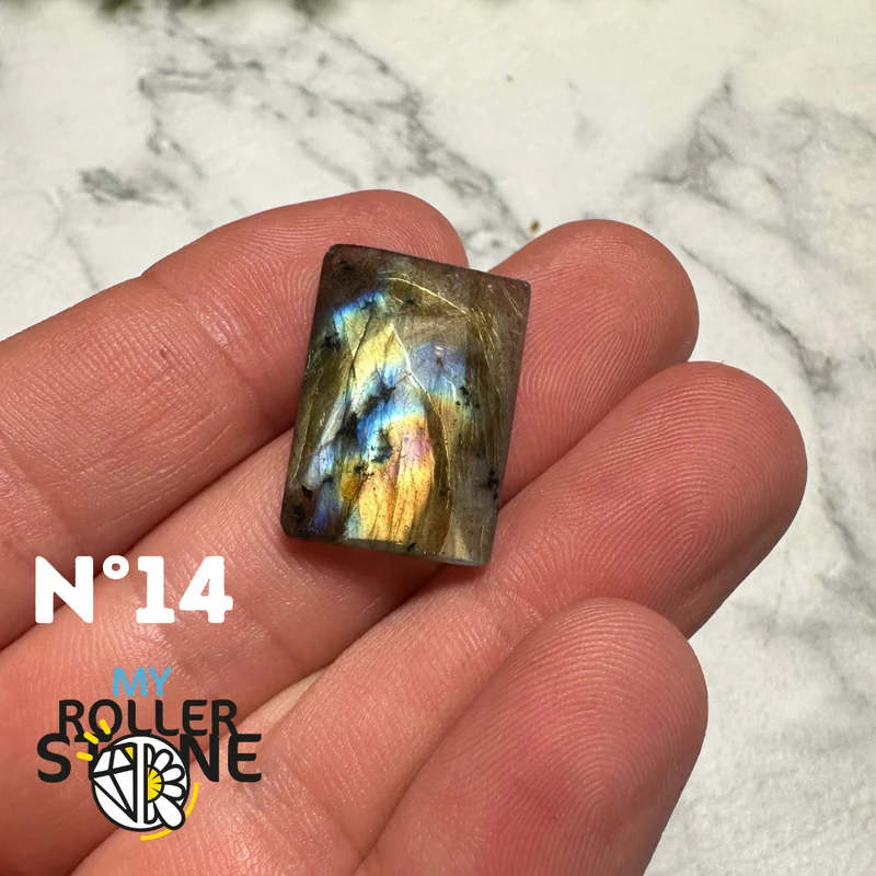 Freiform-Facettenschliff-Labradorit-Cabochon 5A