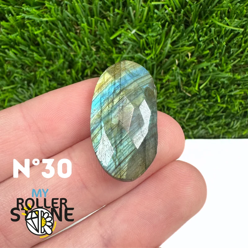 Freiform-Facettenschliff-Labradorit-Cabochon 5A