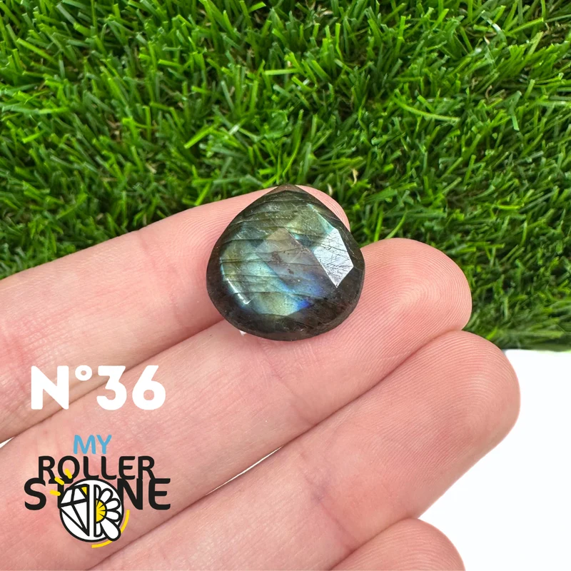 Freiform-Facettenschliff-Labradorit-Cabochon 5A