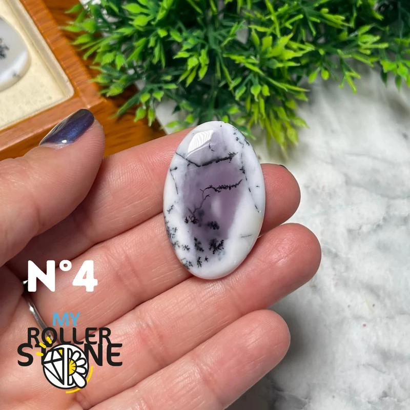 Dendritischer Opal Cabochon