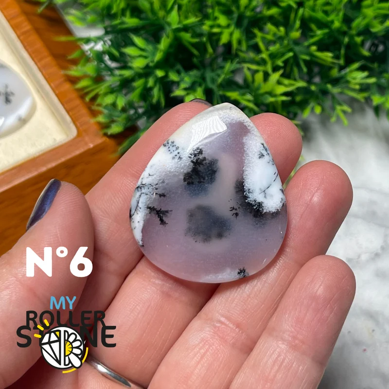 Dendritischer Opal Cabochon