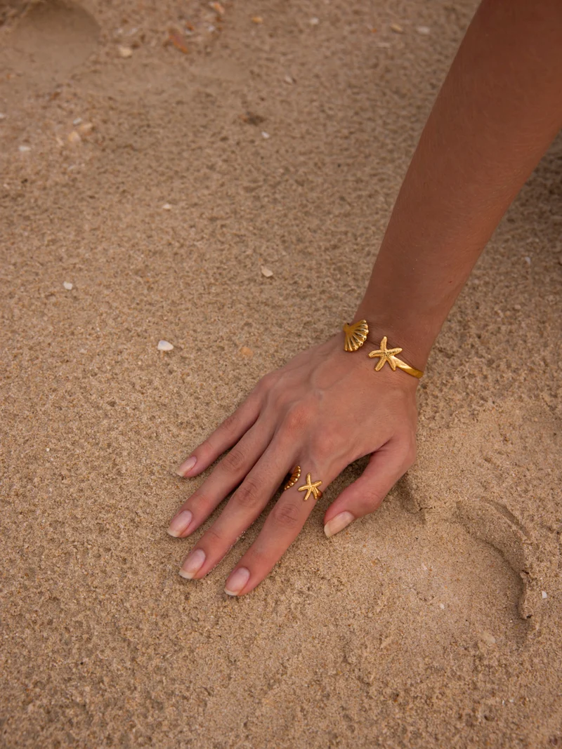 Shell Starfish Armcuff