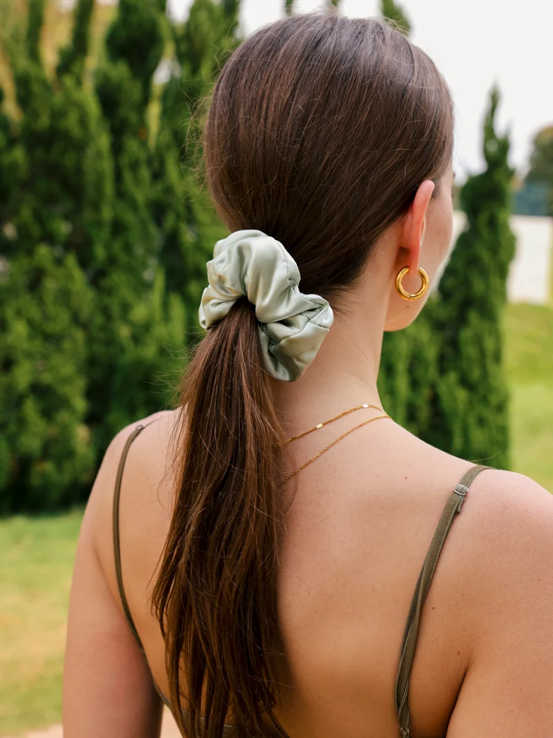 Fluffy Touch Pure Silk Scrunchie Light Green