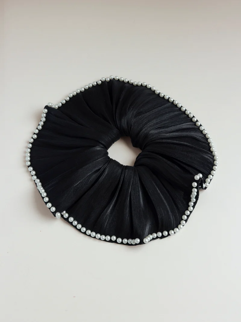 Pearl Grace Scrunchie