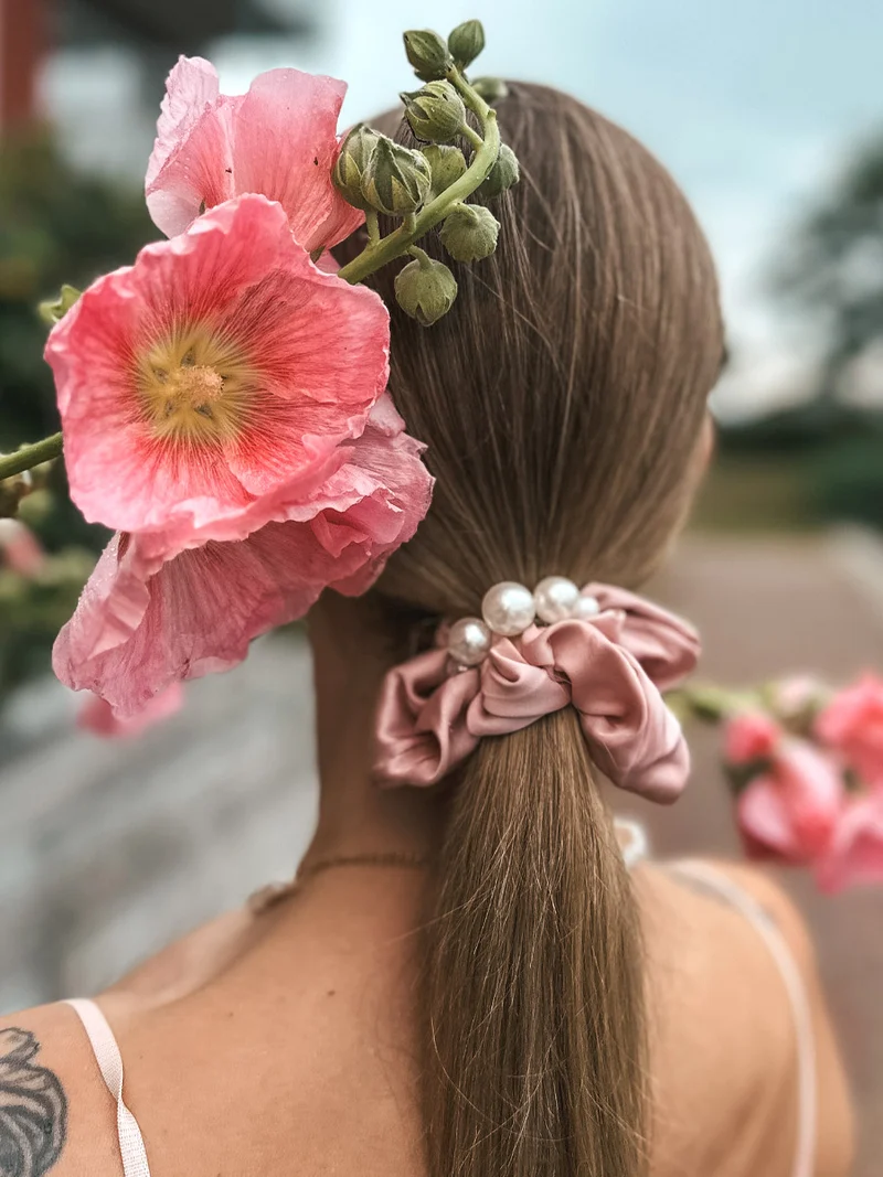 Pearl Elegance Pink Scrunchie
