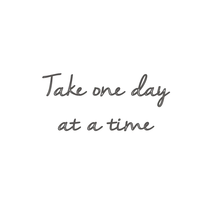 One Day at a Time Disc Bracelet in Rose Gold