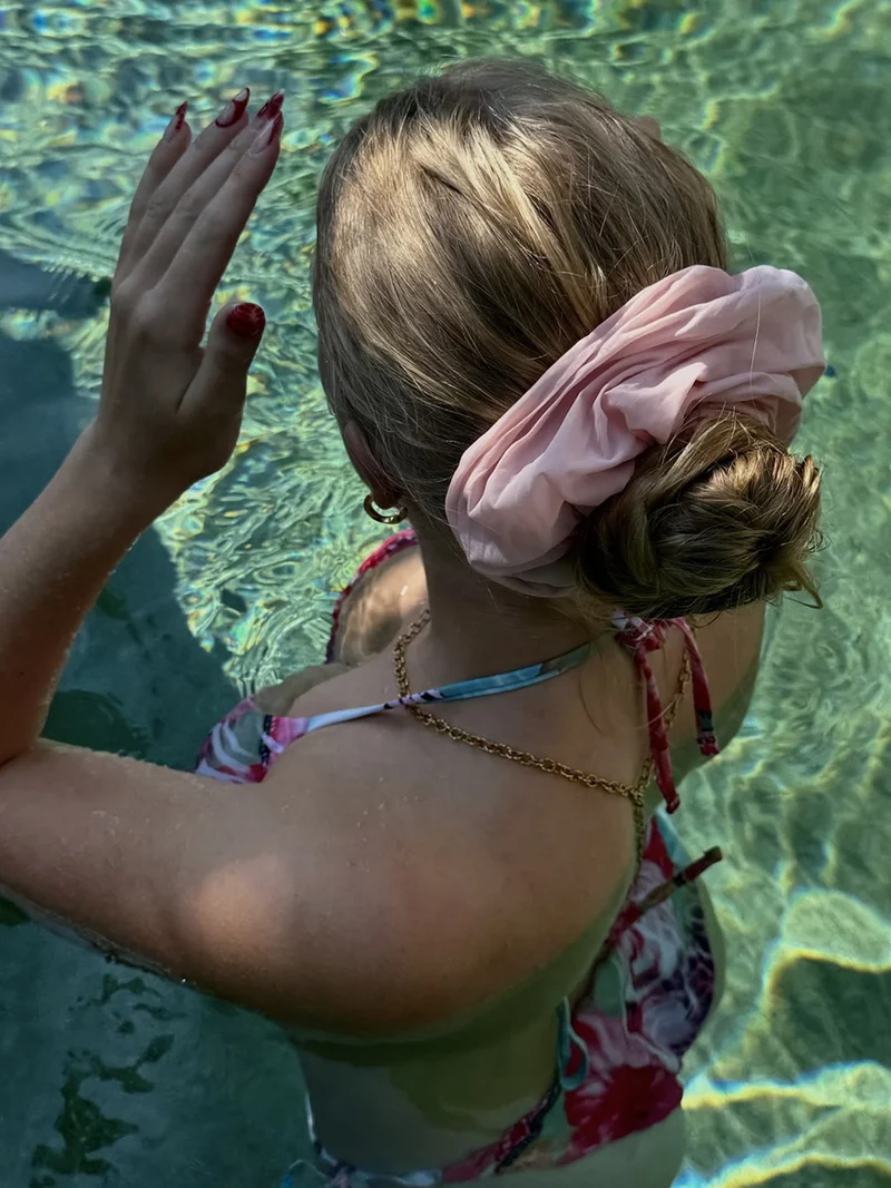 Light Flow Pink Scrunchie