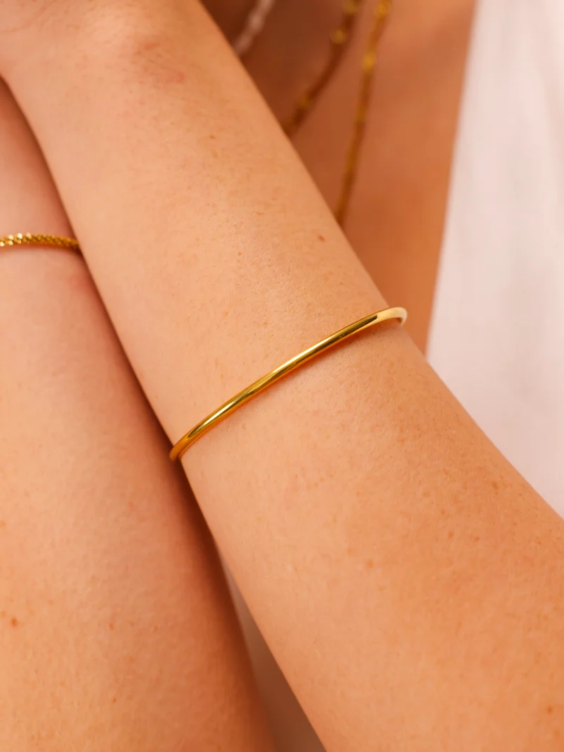 Minimal Grace Armcuff