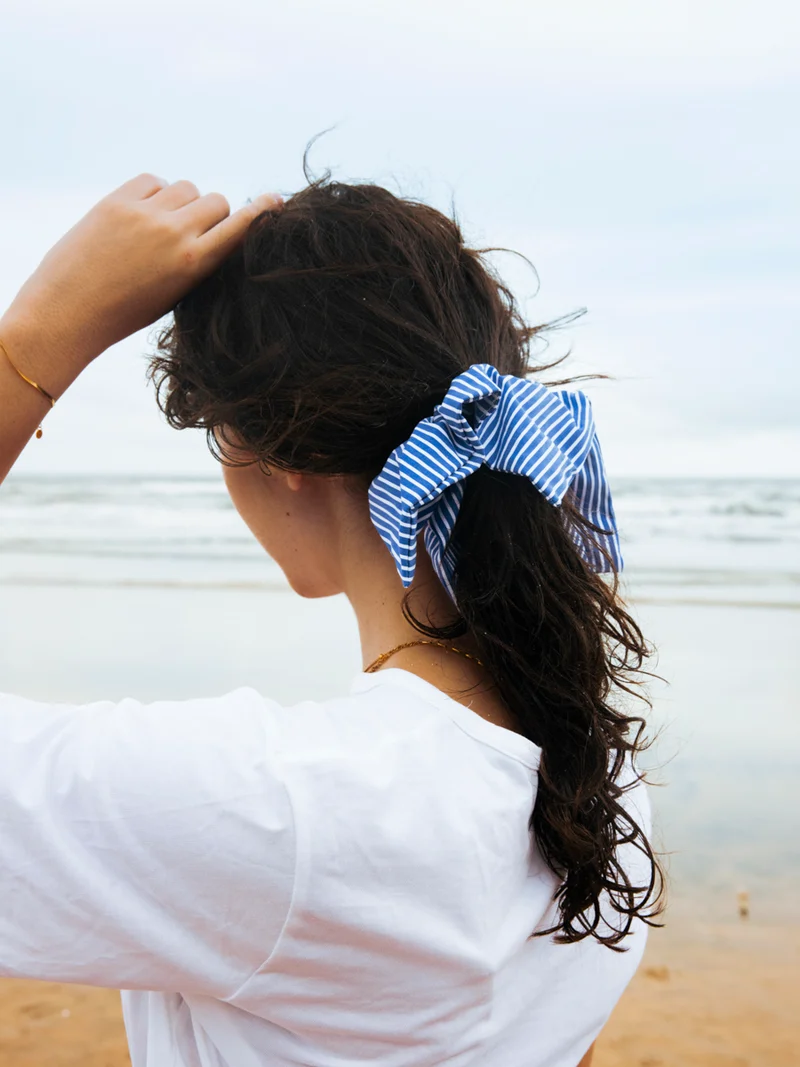 Striped Wave Navy-striped Scrunchie