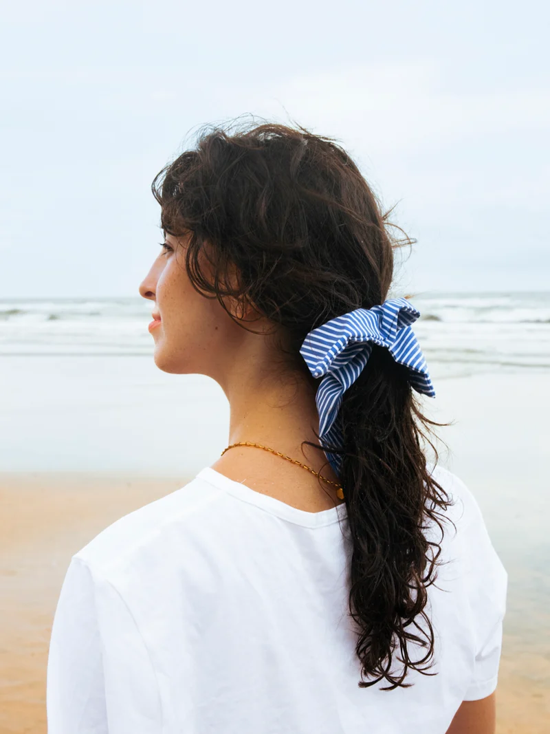 Striped Wave Navy-striped Scrunchie