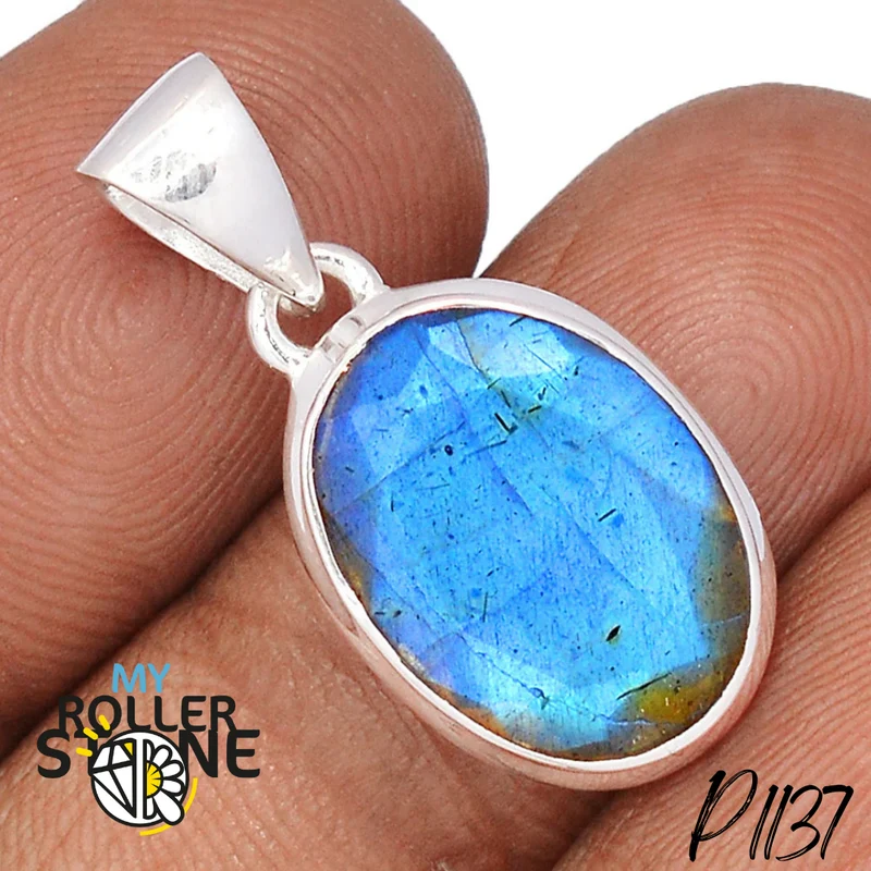 Blauer Feuer Labradorit Anhänger P1137