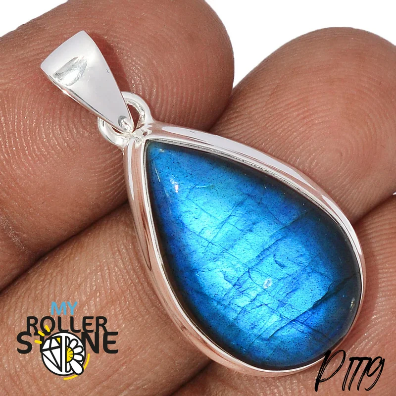 Blauer Feuer Labradorit Anhänger P1779