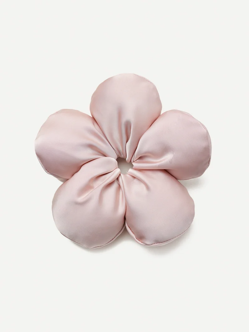 Cream Blossom Scrunchie