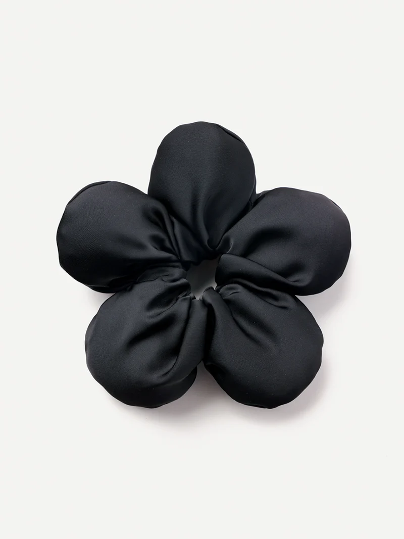 Cream Blossom Scrunchie