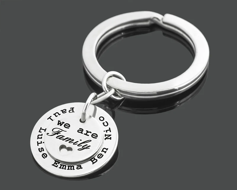 SCHLÜSSEL ANHÄNGER GRAVUR, FAMILIENSCHMUCK, NAMENSSCHMUCK, GESCHENK MAMA