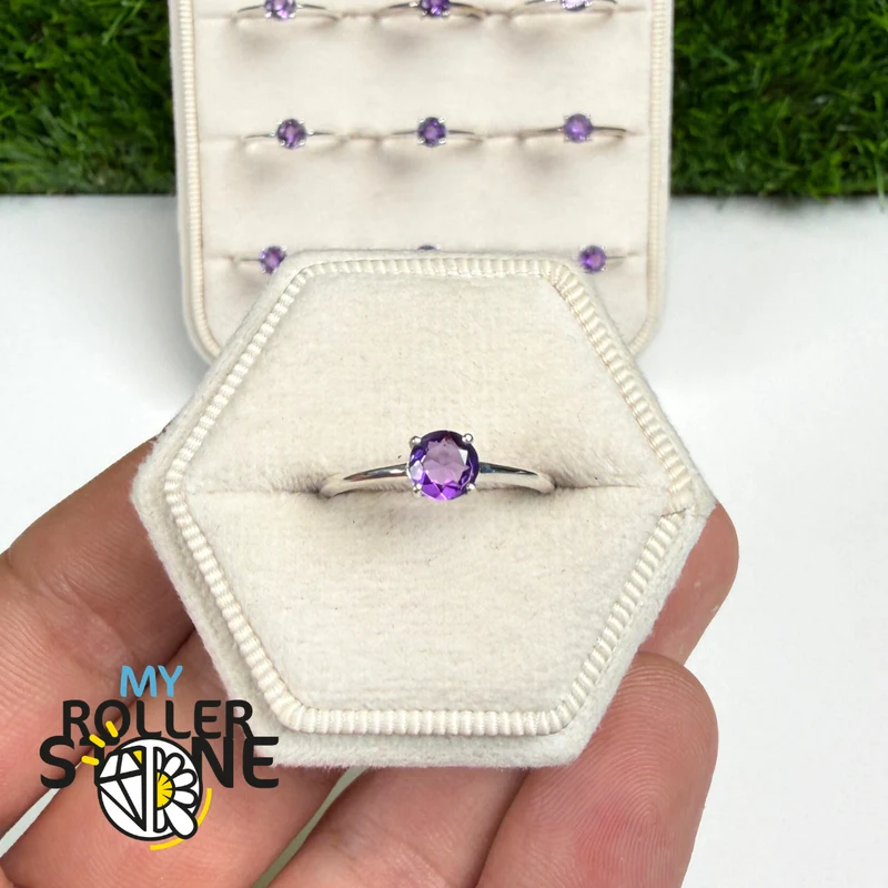 Runder, facettierter Amethyst-Solitärring (4 Größen)