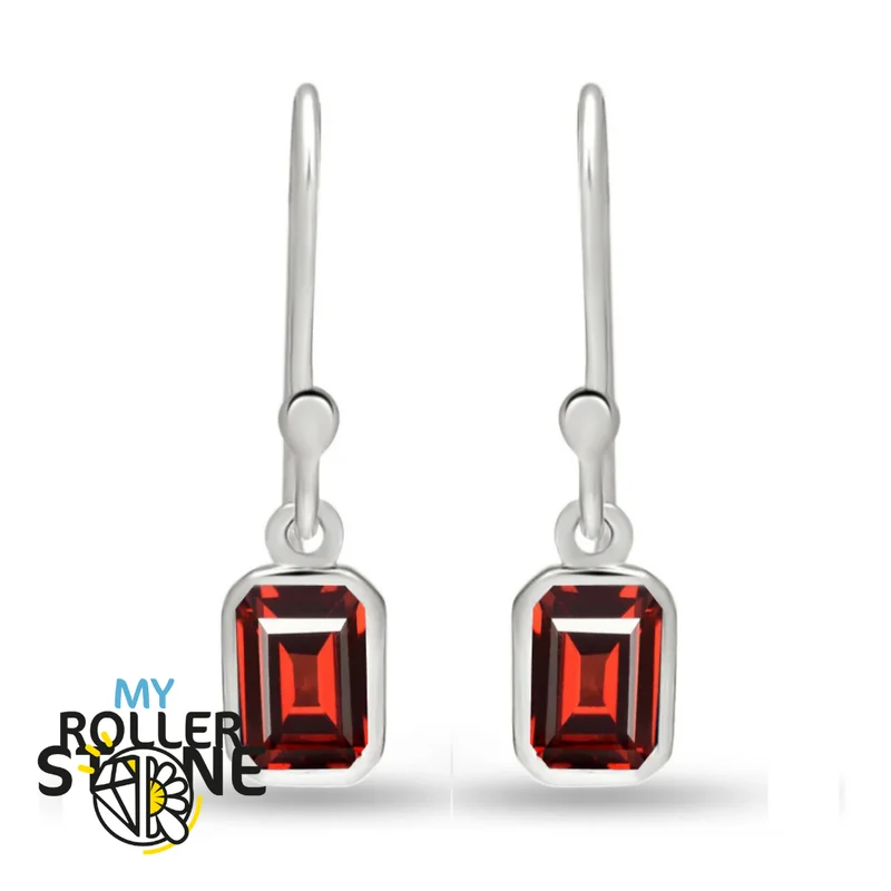 6 x 4 mm große achteckige Granat-Ohrringe