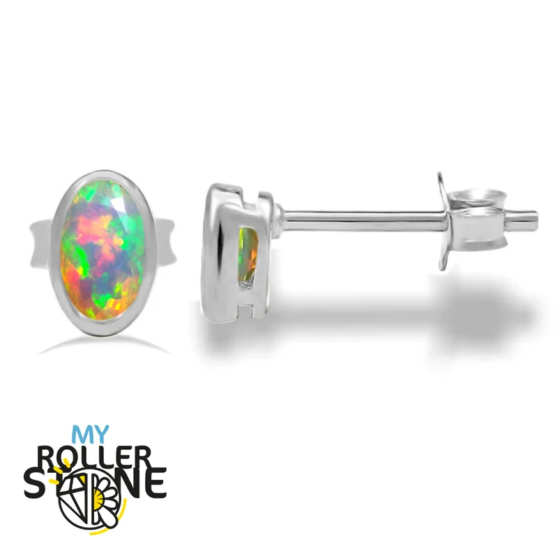 Ovale Ohrringe aus äthiopischem Opal, 5 x 3 mm