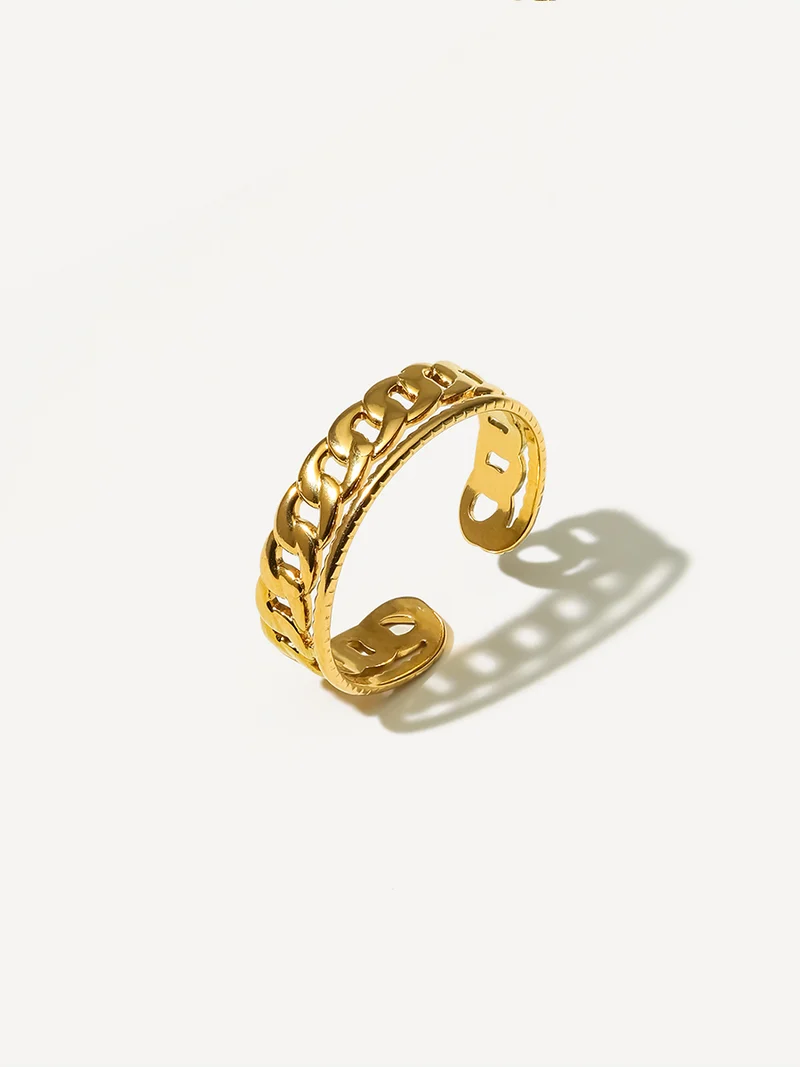 Graceful Interlace Ring