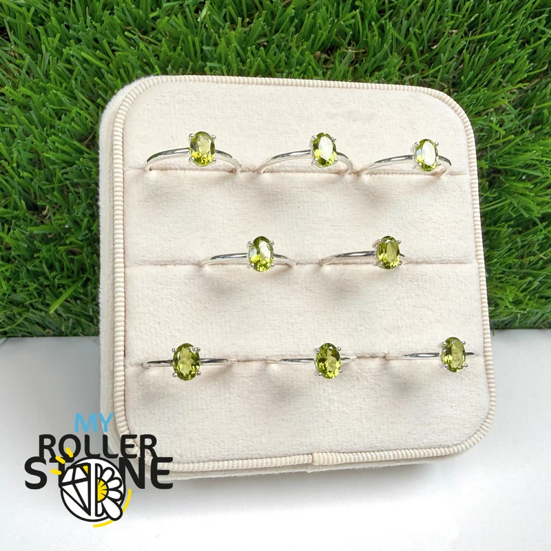 Ovaler facettierter Peridot-Solitärring (4 Größen)