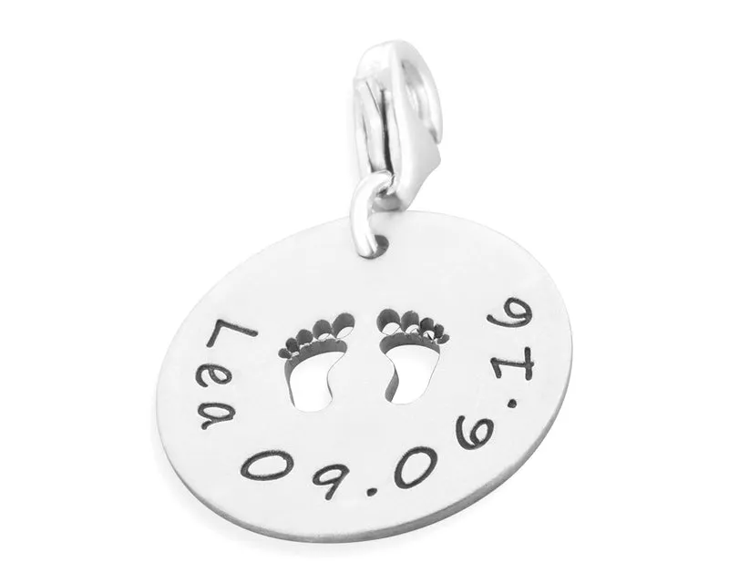 SILBER ANHÄNGER GRAVUR BABYFÜSSE, GEBURT GESCHENK, CHARM MIT NAMEN