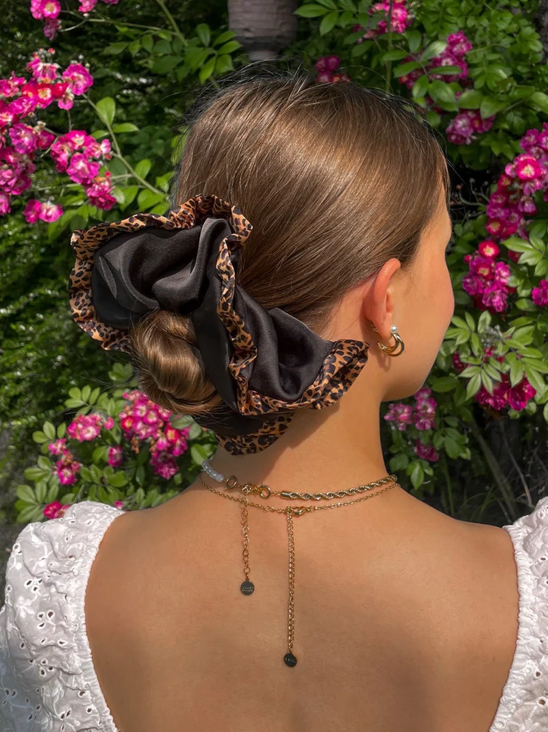 Chic Charm Leopard Scrunchie