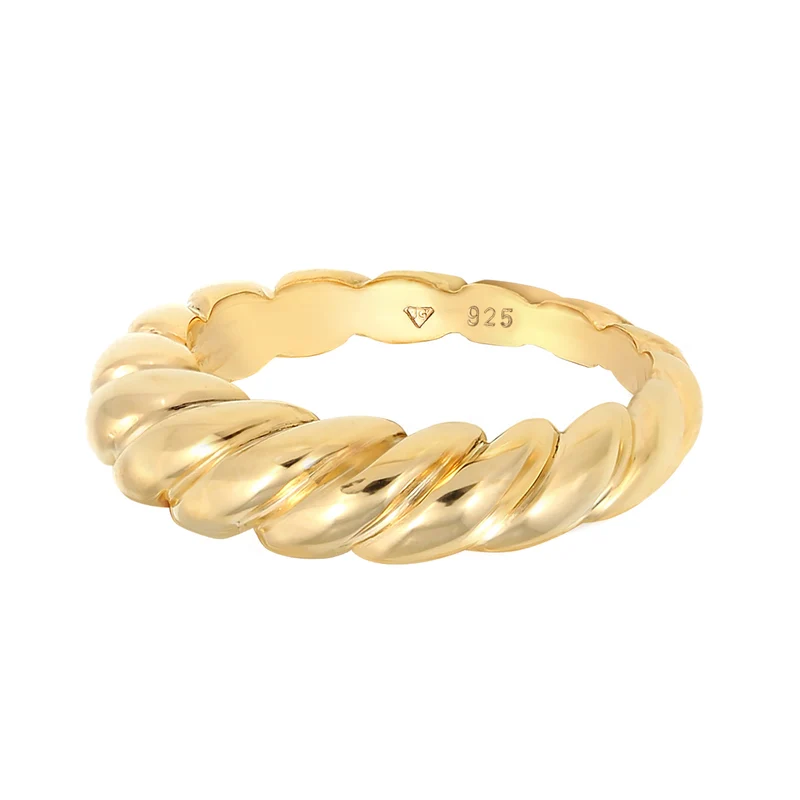 Ring Twisted