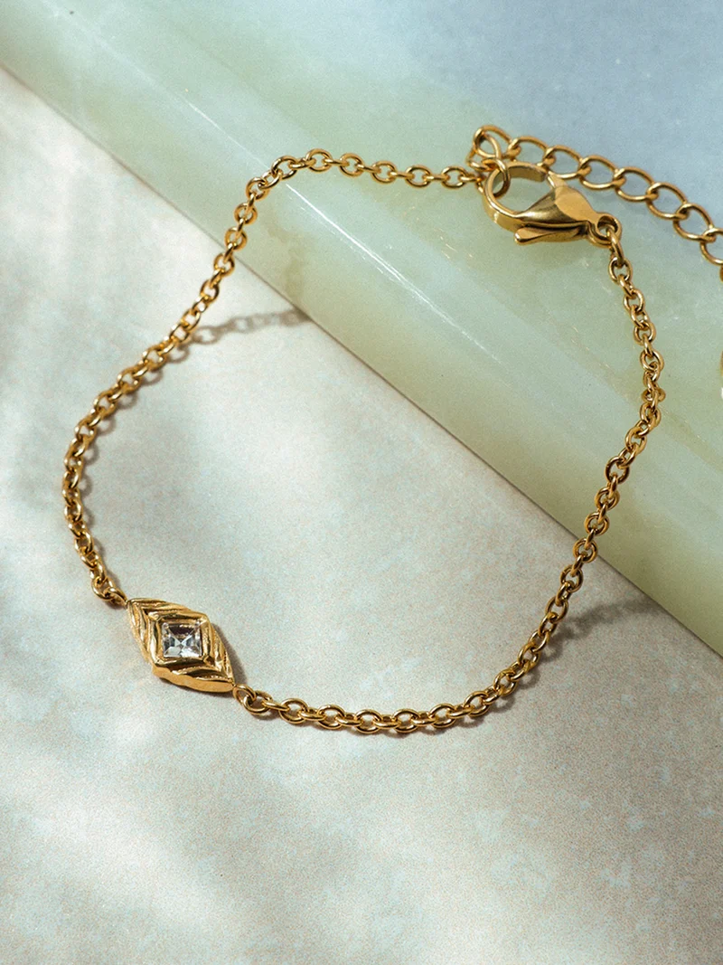 Retro Feather ARMBAND