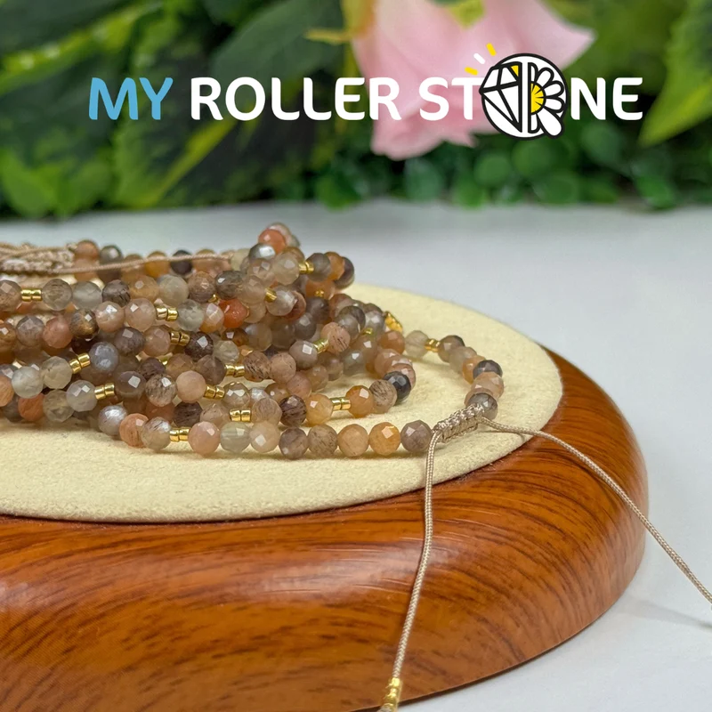 Verstellbares Armband aus Mondstein und Sonnenstein