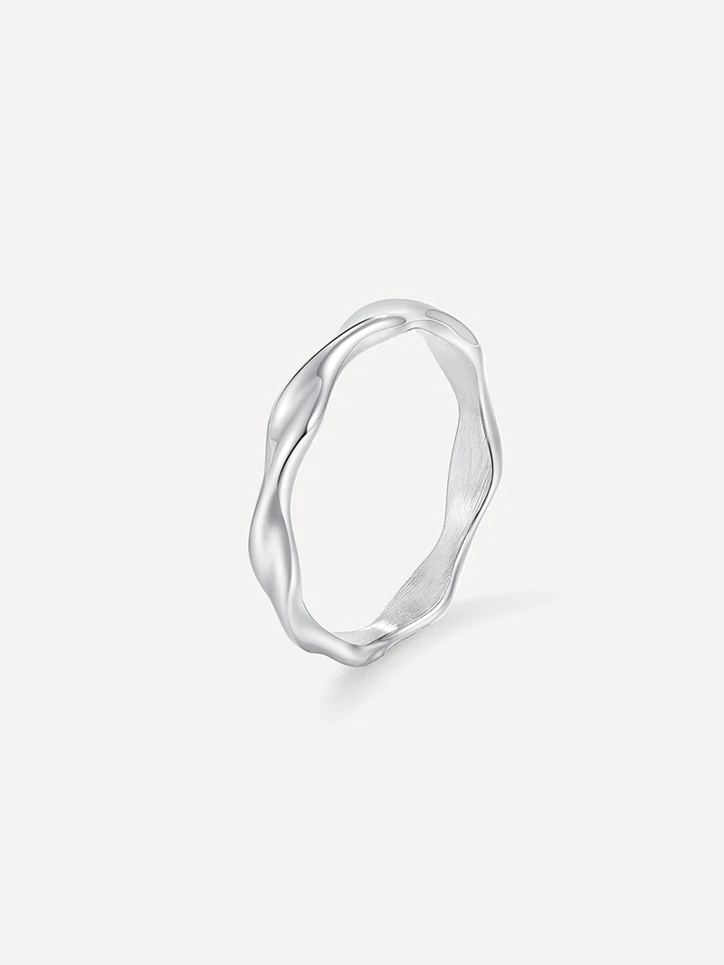 Modern Curve Ring