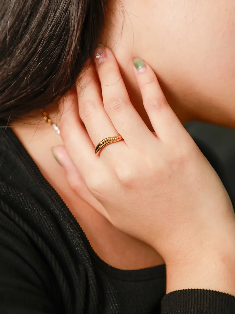 Wavy Scales Ring