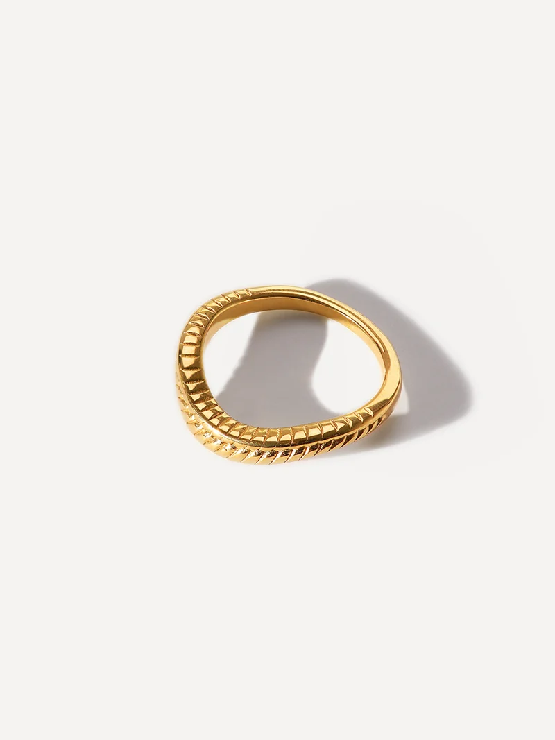 Wavy Scales Ring