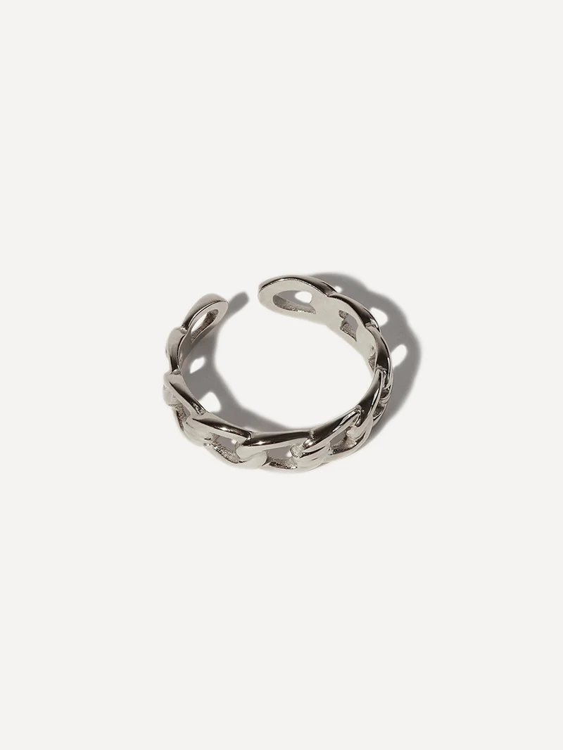 Twisted Knot Ring