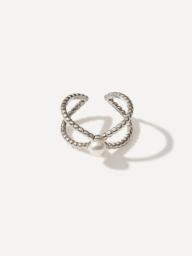 Elegant Pearl Ring