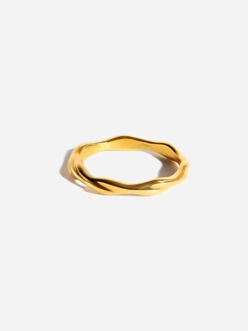 Classic Wave Ring