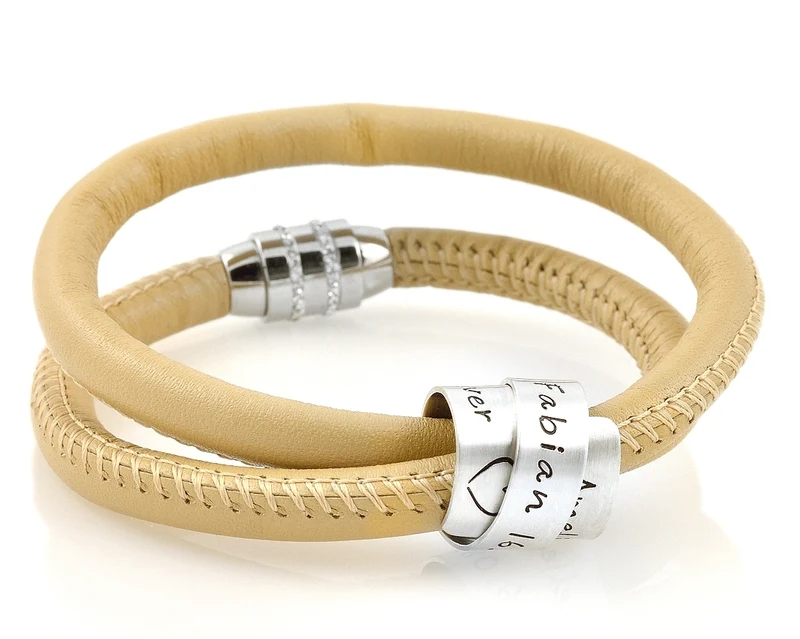 DAMENARMBAND MIT GRAVUR, DESIGNERARMBAND, LEDERARMBAND BEIGE