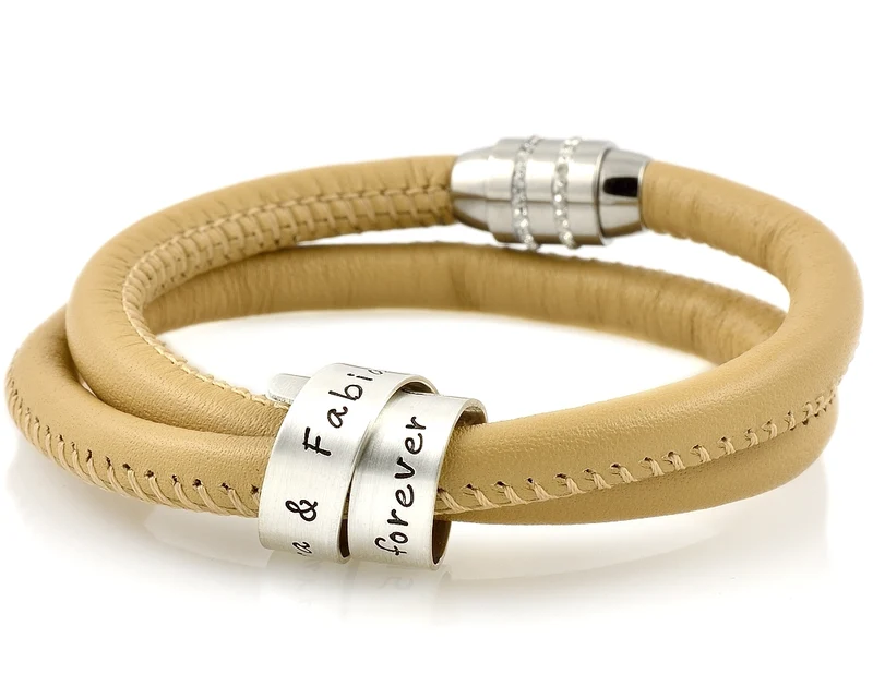 DAMENARMBAND MIT GRAVUR, DESIGNERARMBAND, LEDERARMBAND BEIGE
