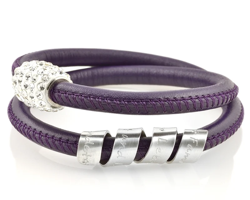 LEDERARMBAND MIT GRAVUR FÜR FRAUEN, ARMBAND MIT TEXT, gilwani.com