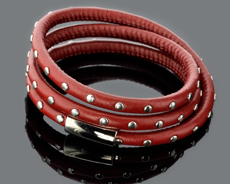 LEDERARMBAND MIT NIETEN, DAMENARMBAND LEDER, DESIGNER ARMBAND