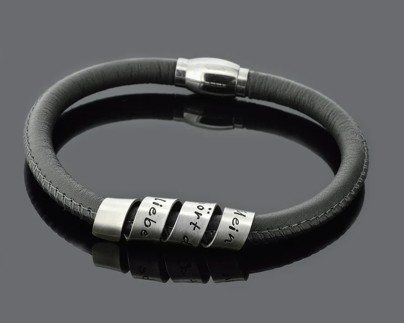 ARMBAND MIT GRAVUR, LEDERARMBAND MIT TEXT, DAMENARMBAND LEDER, GRAVURSCHMUCK